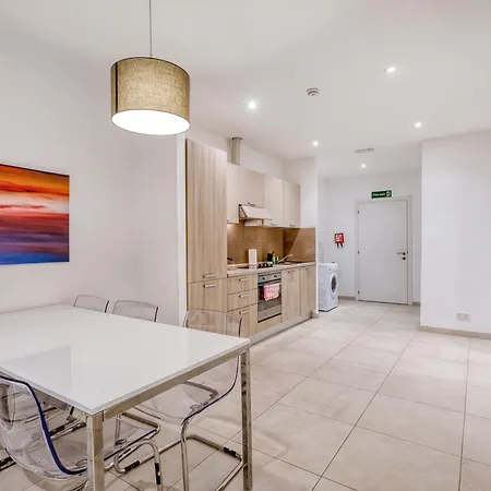 Apartament Modern In Next To The Sea