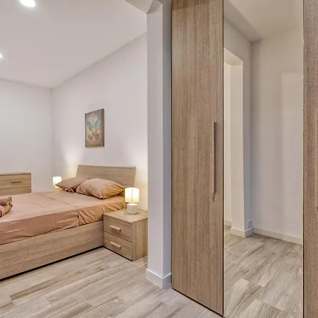 Apartament Modern In Next To The Sea