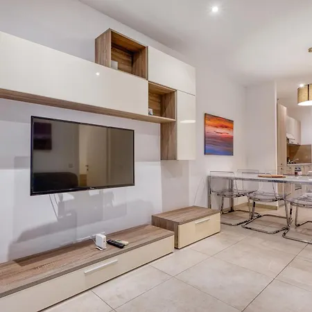 Modern In Next To The Sea * Σλιέμα