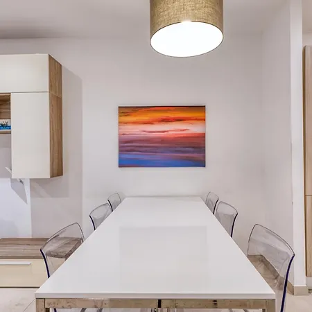 Modern In Next To The Sea アパート スリーマ