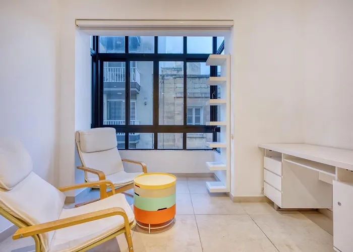 Modern In Next To The Sea דירה סליאמה