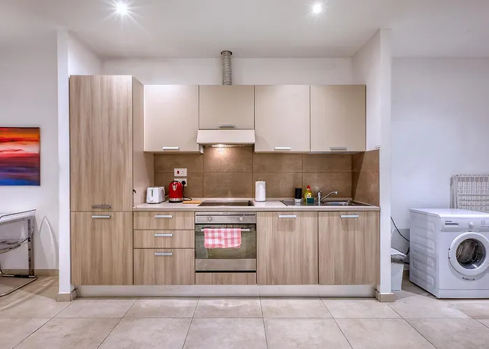 Modern In Next To The Sea * סליאמה