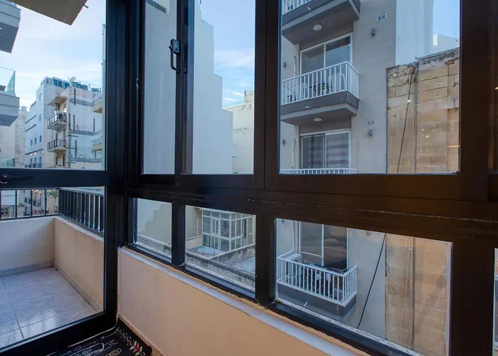 Modern In Next To The Sea * סליאמה